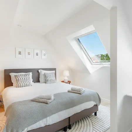 Villa Modern & Spacious House With Wellness
