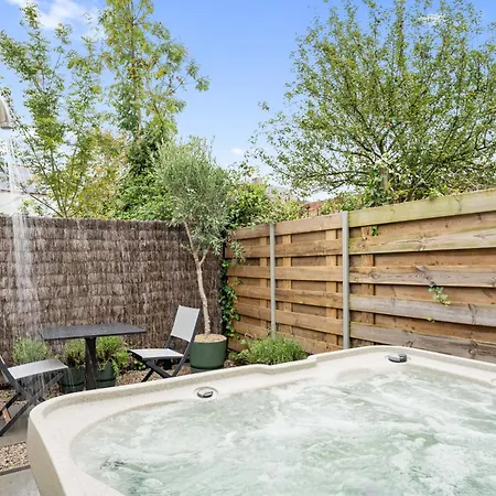Modern & Spacious House With Wellness Villa Kortrijk