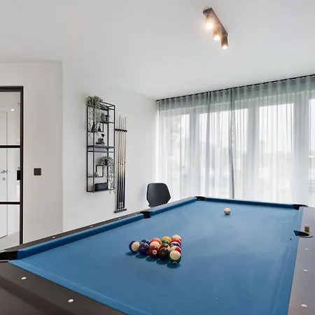 Villa Modern & Spacious House With Wellness