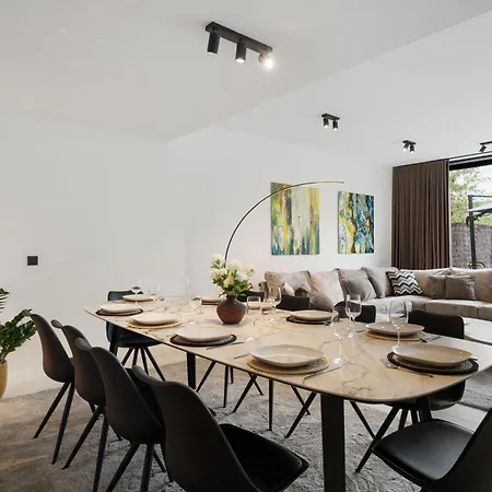 Villa Modern & Spacious House With Wellness *